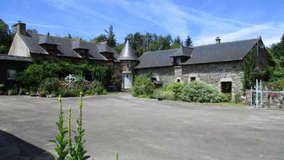 Le Petit Chateau Noyal-Pontivy Εξωτερικό φωτογραφία