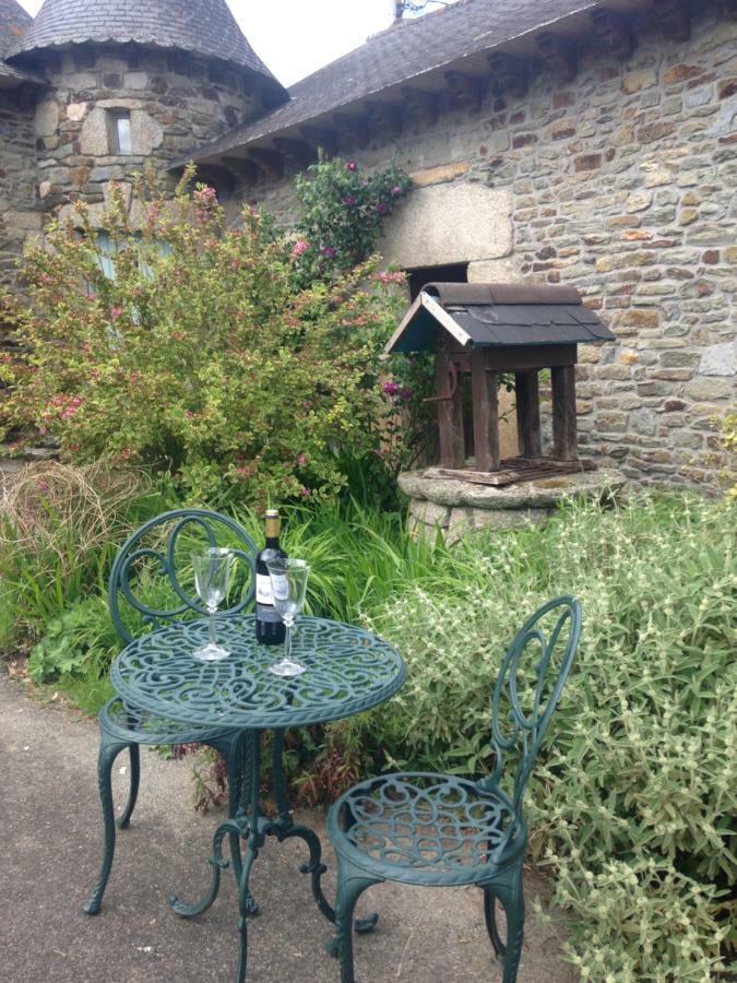 Le Petit Chateau Noyal-Pontivy Εξωτερικό φωτογραφία