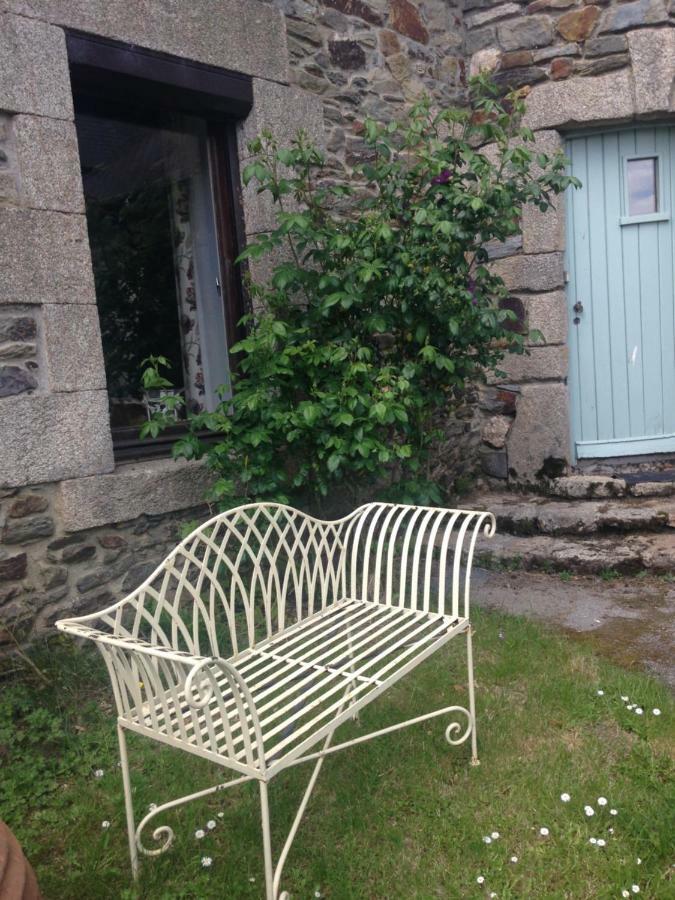Le Petit Chateau Noyal-Pontivy Εξωτερικό φωτογραφία