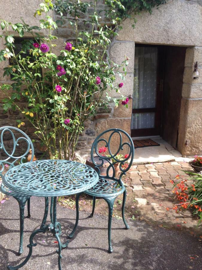 Le Petit Chateau Noyal-Pontivy Εξωτερικό φωτογραφία