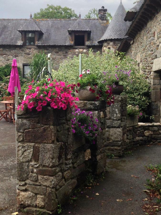 Le Petit Chateau Noyal-Pontivy Εξωτερικό φωτογραφία